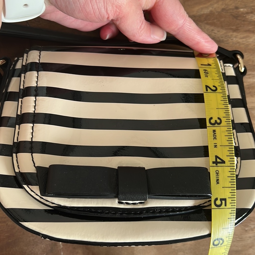 Kate Spade Purse - Picture 7 of 9